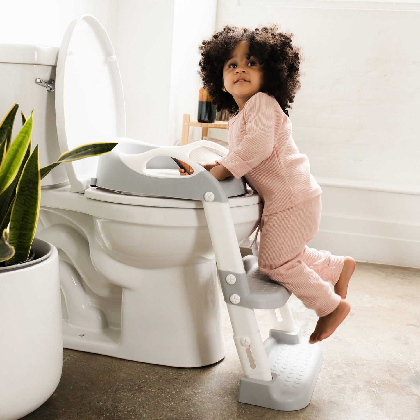 BABY POTTY TRAINING